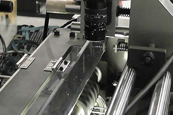 フィルム位置制御・カット部